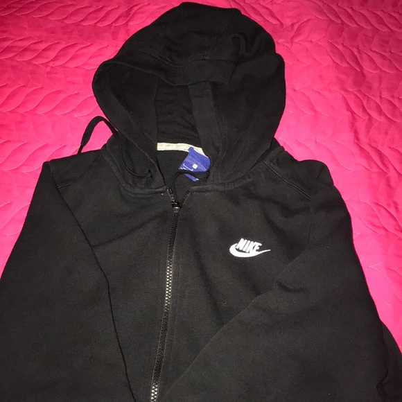 black nike sweater with zipper